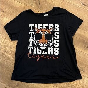 Black Tiger Graphic T-Shirt